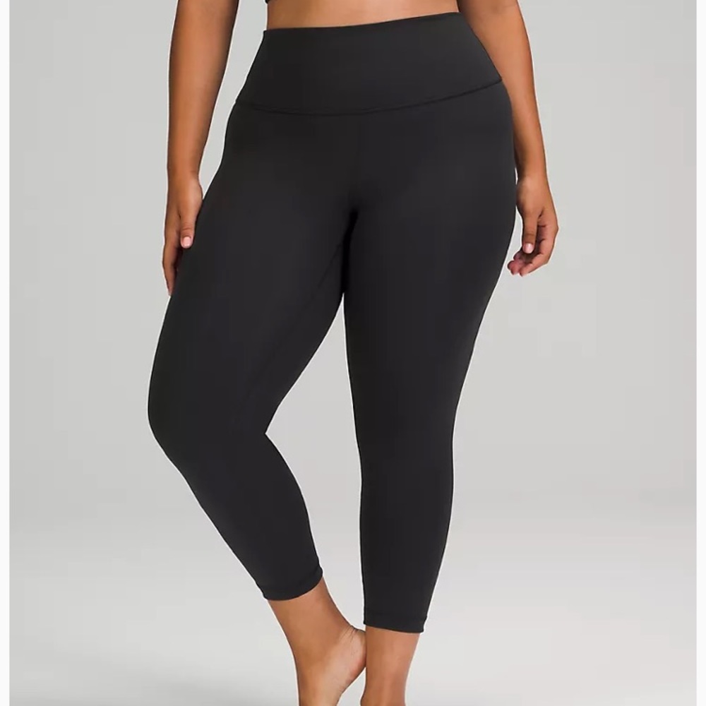 Lululemon Wunder Under 23” Crop Leggings - Size 6; Black
